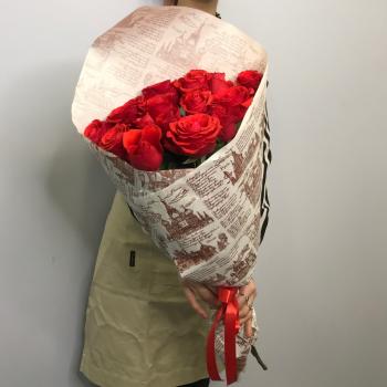 Красные розы 15 шт 60см (Эквадор) Артикул  23488pskov
